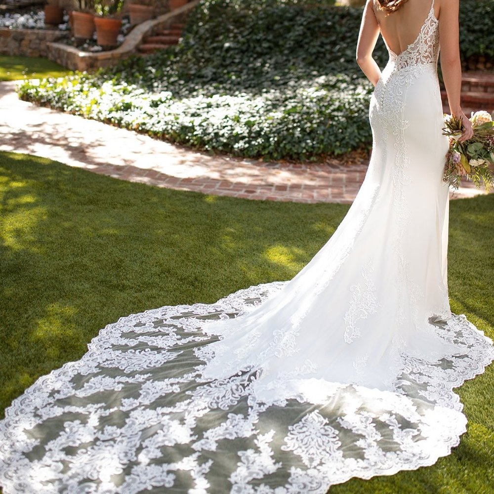 Wedding Dress (Essence of Australia)